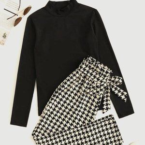 Belted houndstooth checked pant with mock L/S Tee